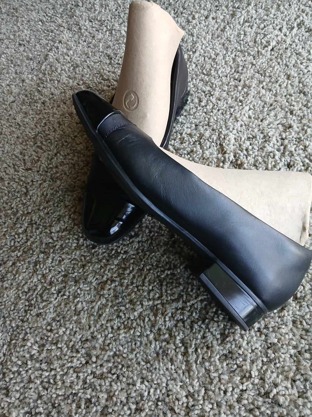 Clarks Black Women's Cap-Toe Ballet Flats with Patent Toe - Picture 5 of 7